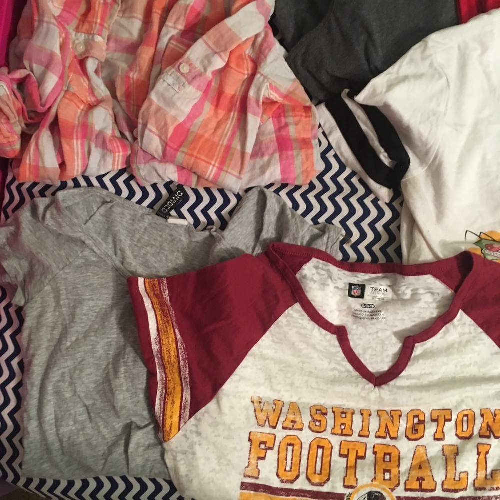 Clothes bundle - Picture 3 of 3